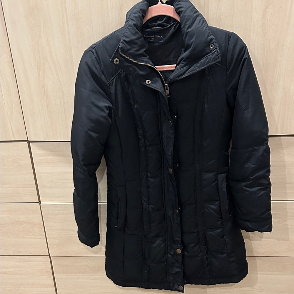 Banana Republic Women's black Puffer Jacket size XS